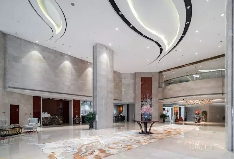 Отель Crowne Plaza Zhenjiang, An Ihg