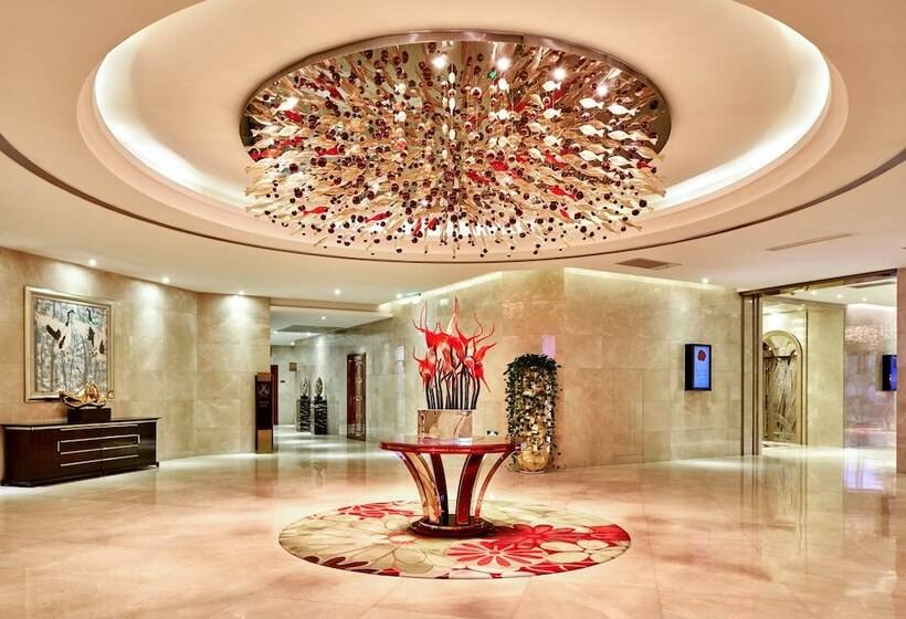 Отель Crowne Plaza Zhenjiang, An Ihg