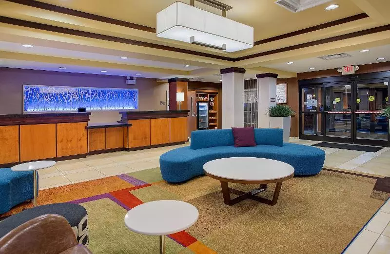 Отель Fairfield Inn & Suites Kodak