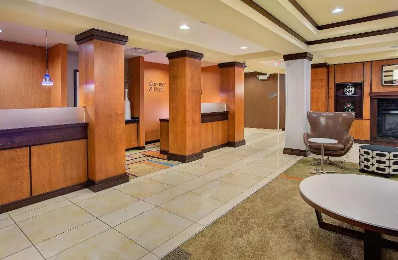 Отель Fairfield Inn & Suites Kodak