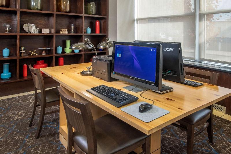 هتل Four Points Philadelphia City Center