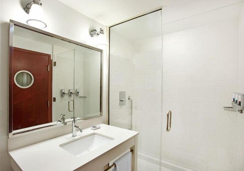 هتل Four Points Philadelphia City Center