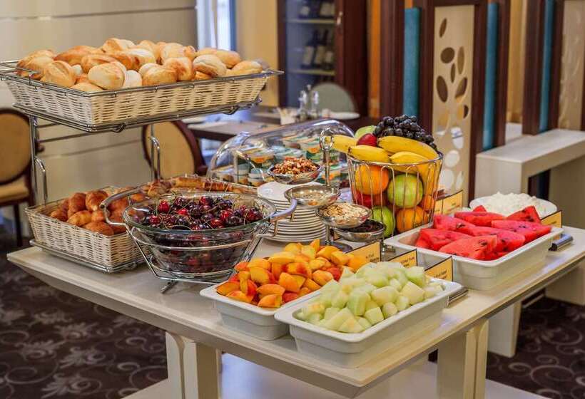 هتل Hilton Garden Inn Krasnodar