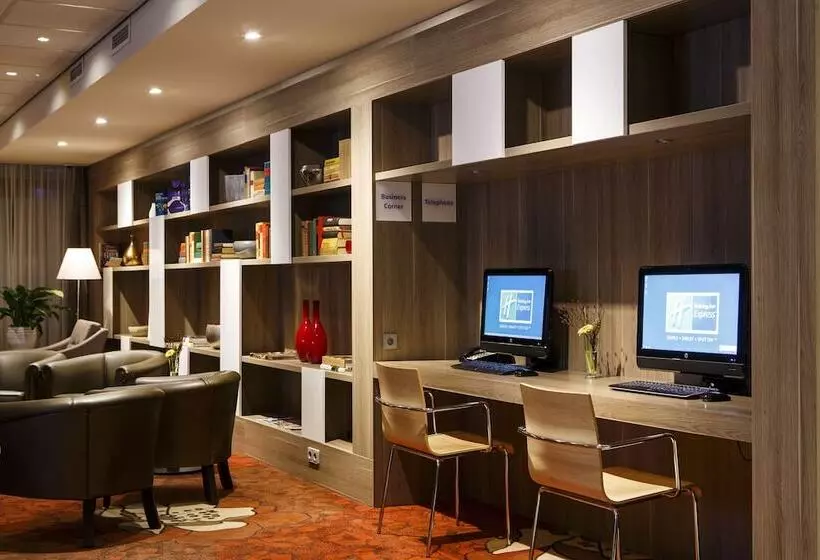 Hotel Holiday Inn Express The Hague   Parliament, An Ihg