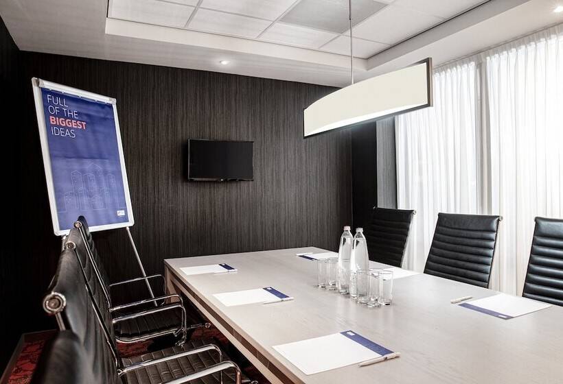 Hotelli Holiday Inn Express The Hague   Parliament, An Ihg