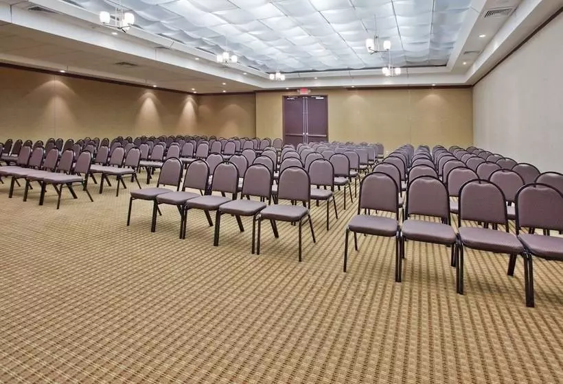 هتل Holiday Inn Macon North, An Ihg