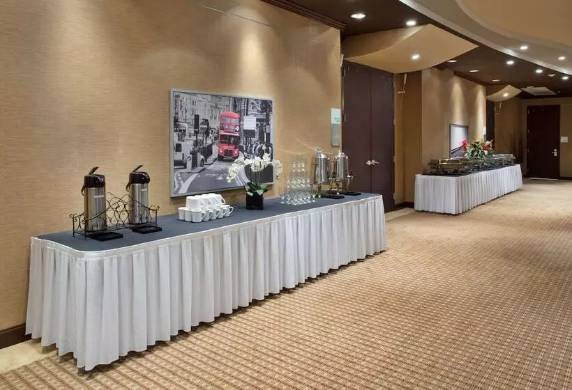 هتل Holiday Inn Macon North, An Ihg