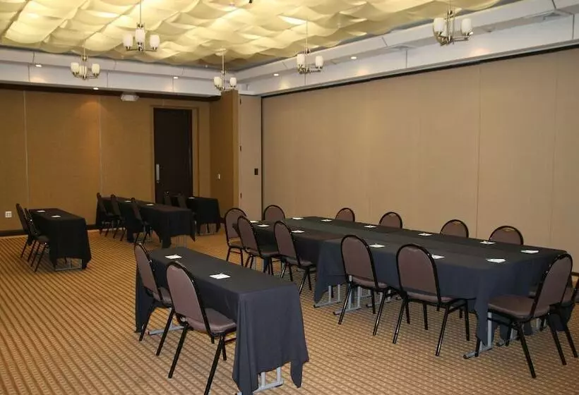 هتل Holiday Inn Macon North, An Ihg