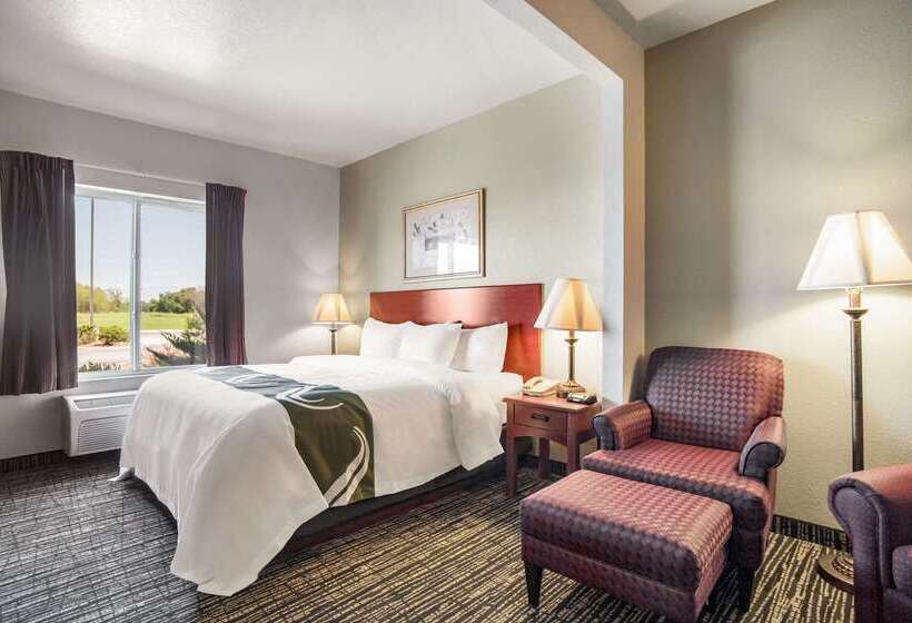 Szálloda Quality Inn Parsons North