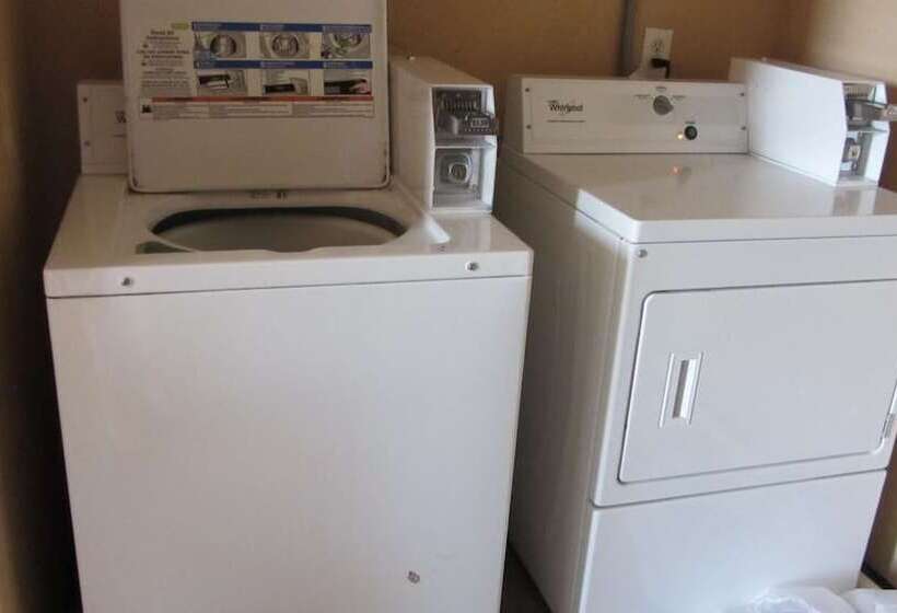 فندق Regency Inn