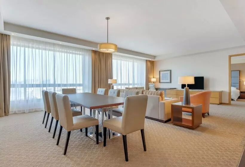 هتل Swissôtel Al Ghurair Dubai