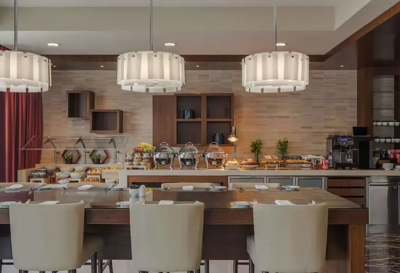 هتل Swissôtel Al Ghurair Dubai
