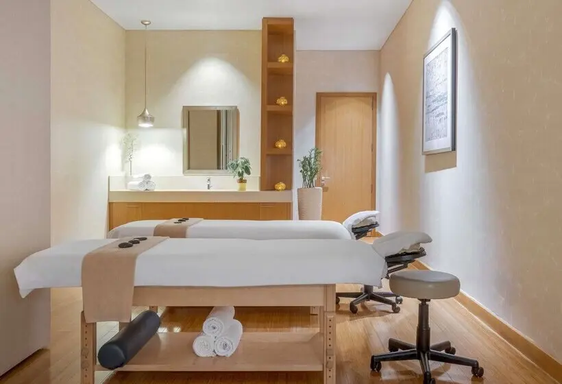 هتل Swissôtel Al Ghurair Dubai