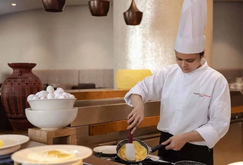 هتل Swissôtel Al Ghurair Dubai