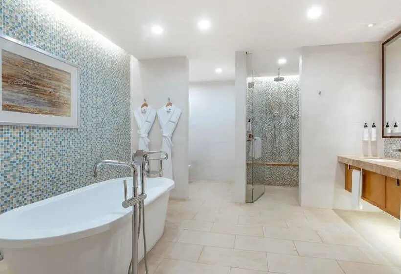 هتل Swissôtel Al Ghurair Dubai