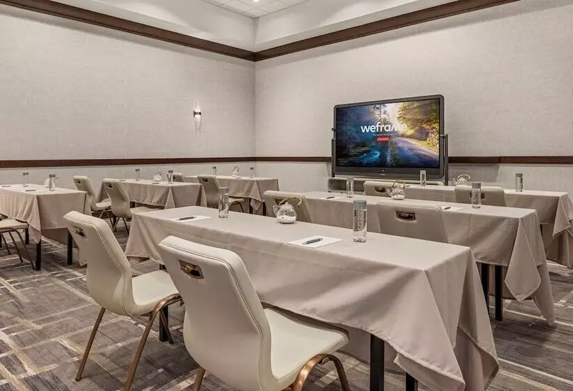 호텔 The Westin Edina Galleria