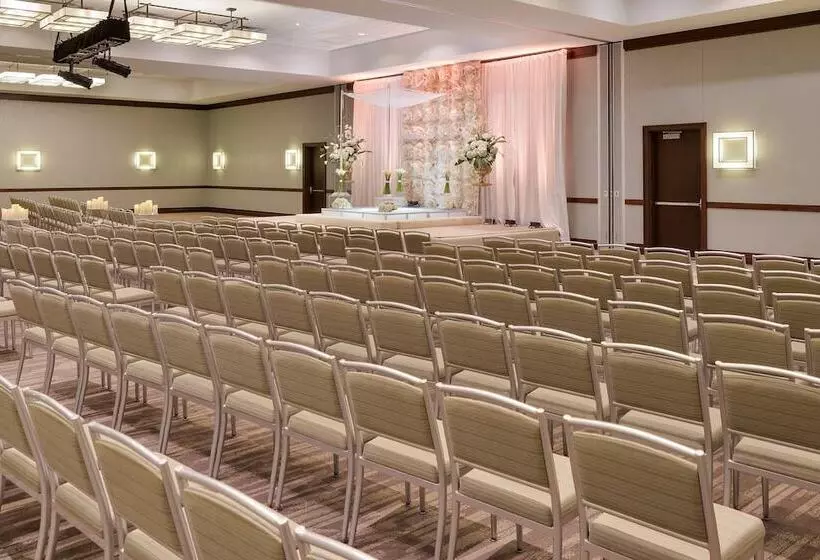 호텔 The Westin Edina Galleria