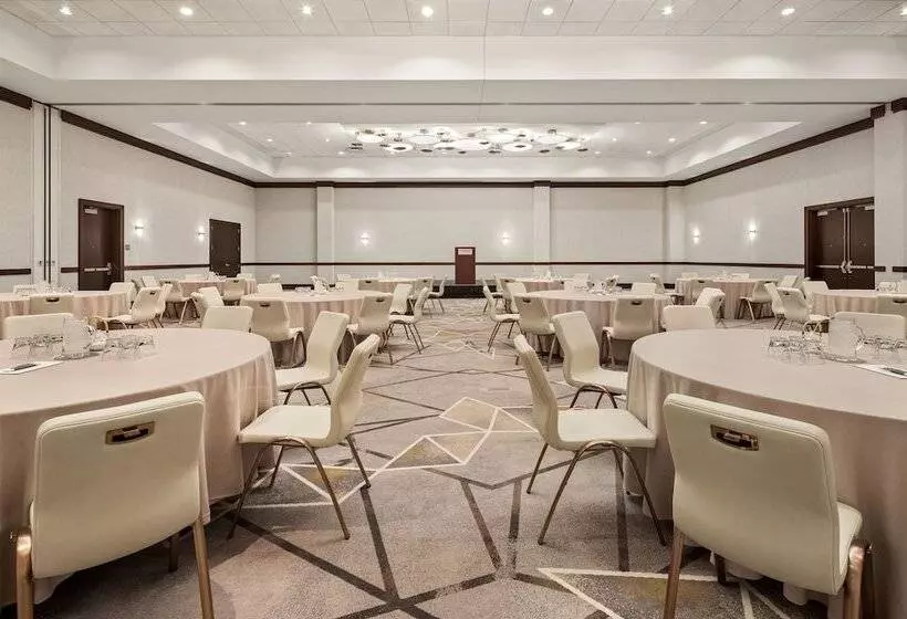 호텔 The Westin Edina Galleria