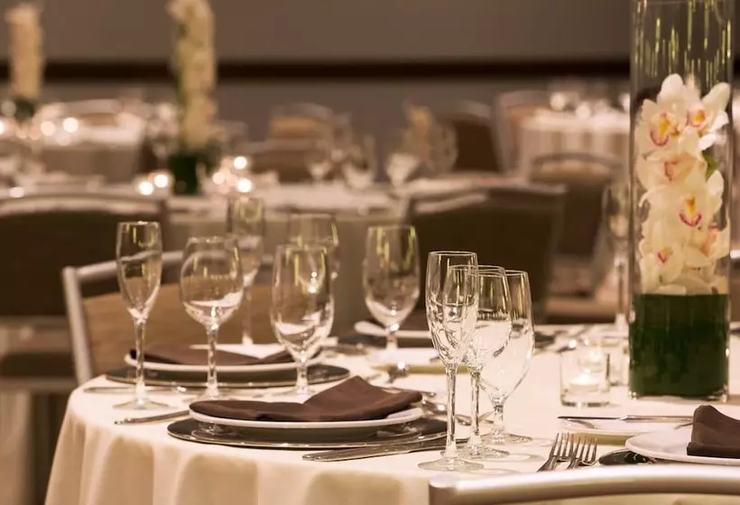 호텔 The Westin Edina Galleria