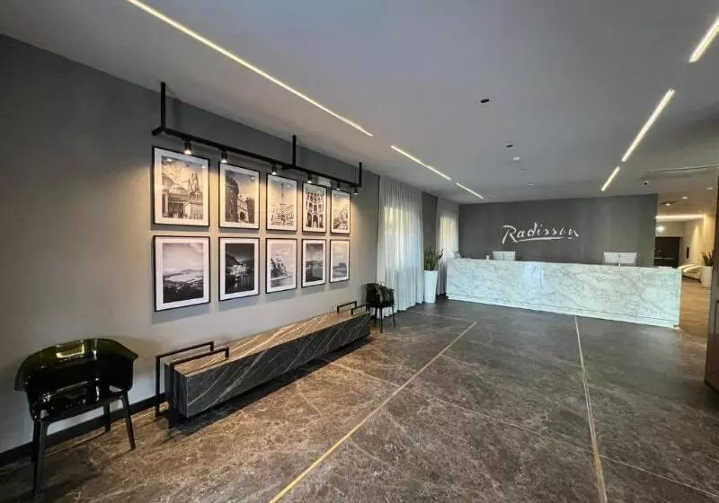 Radisson Hotel Nola Naples