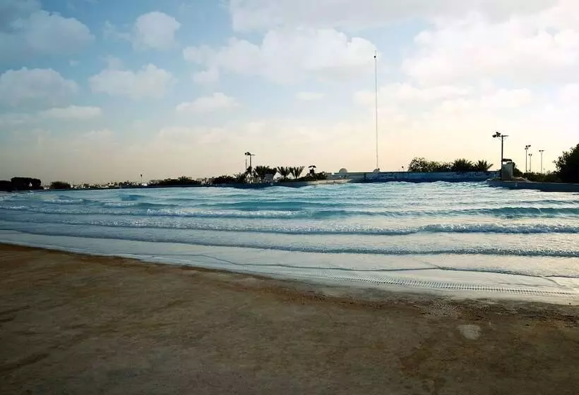 Dreamworld Resort, Hotel & Golf Course