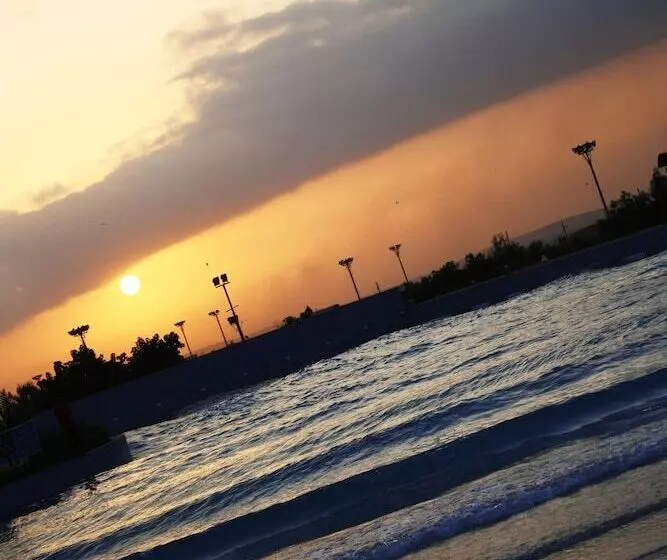 Dreamworld Resort, Hotel & Golf Course