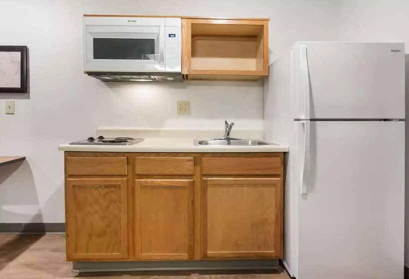 Extended Stay America Select Suites  Indianapolis  West