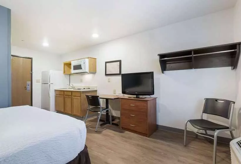 Extended Stay America Select Suites  Indianapolis  West