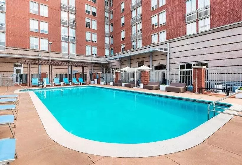 호텔 Aloft Tallahassee Downtown