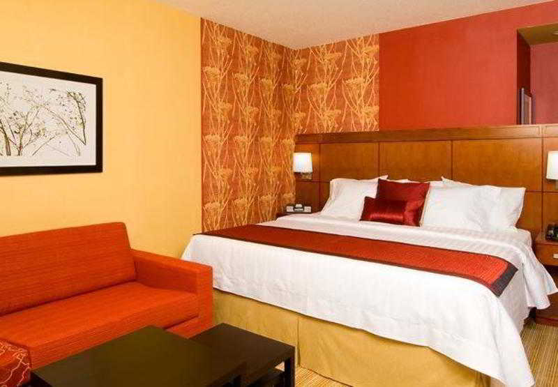فندق Courtyard By Marriott Atlanta Buford Mall Of Georgia
