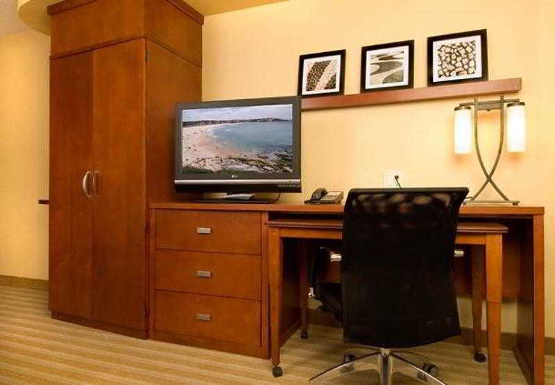 فندق Courtyard By Marriott Atlanta Buford Mall Of Georgia