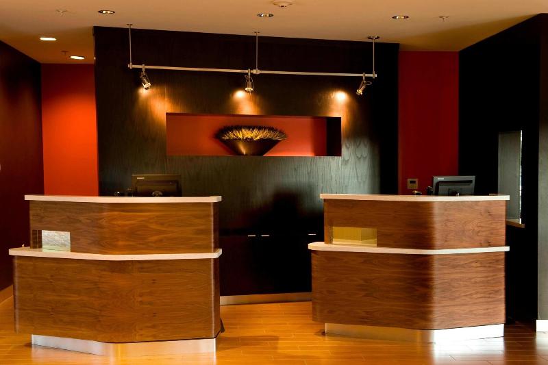 فندق Courtyard By Marriott Atlanta Buford Mall Of Georgia