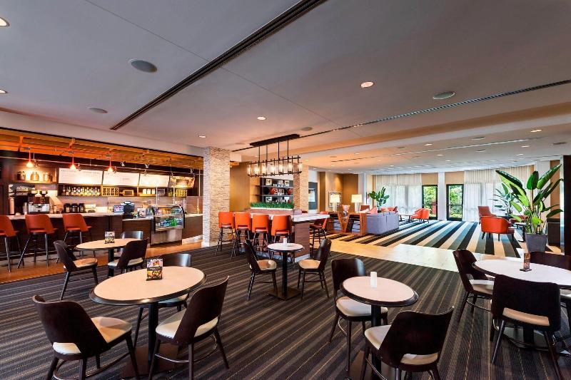 فندق Courtyard By Marriott Atlanta Buford Mall Of Georgia