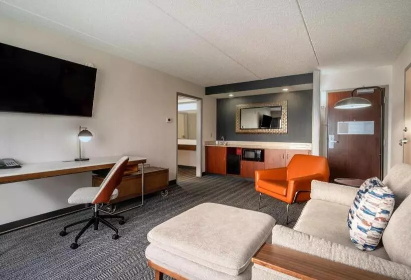 ホテル Courtyard Columbus Airport
