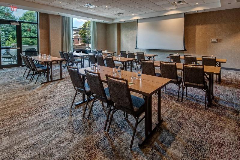 فندق Courtyard By Marriott Dulles Airport Herndon