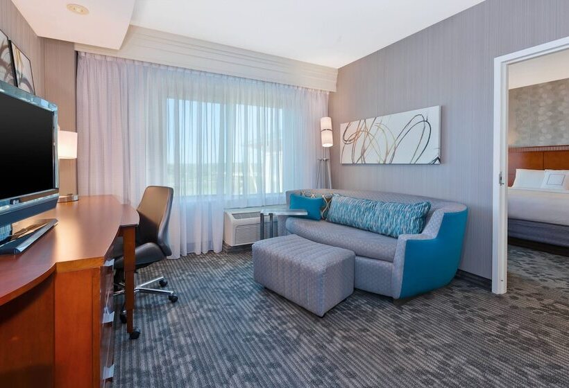 فندق Courtyard Omaha La Vista