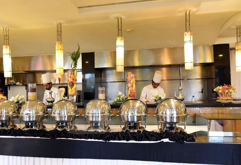 هتل Crown Plaza Islamabad