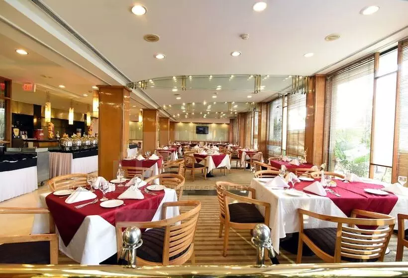 هتل Crown Plaza Islamabad