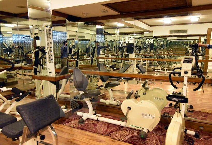 هتل Crown Plaza Islamabad