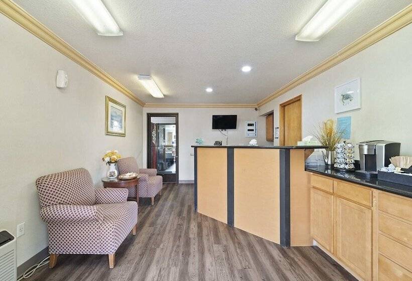 酒店 Garibaldi Inn At The Bay