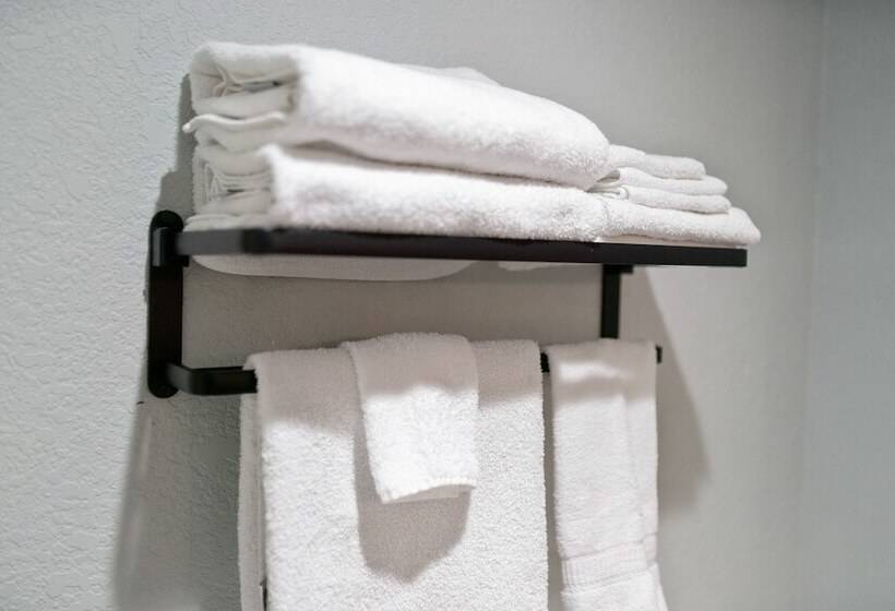 酒店 Garibaldi Inn At The Bay