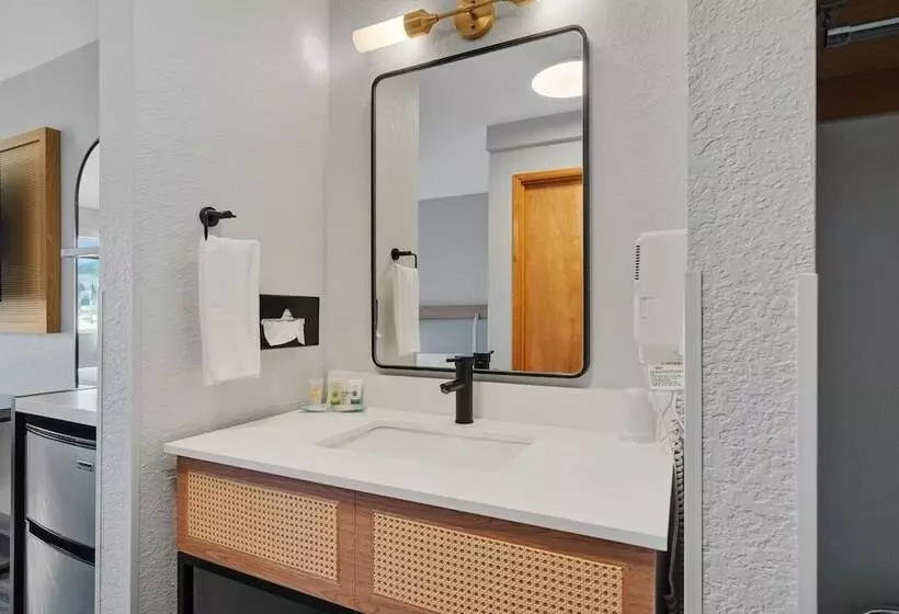 בית מלון כפרי Garibaldi Inn At The Bay