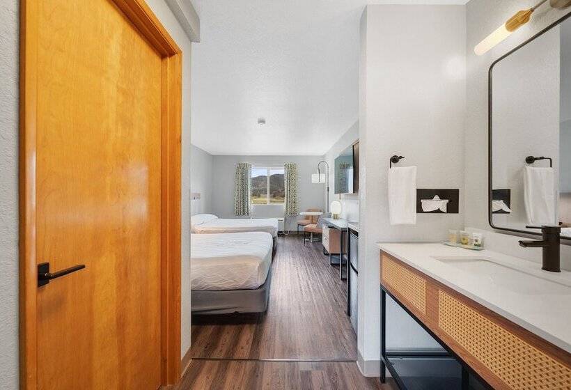 酒店 Garibaldi Inn At The Bay