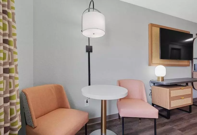 בית מלון כפרי Garibaldi Inn At The Bay