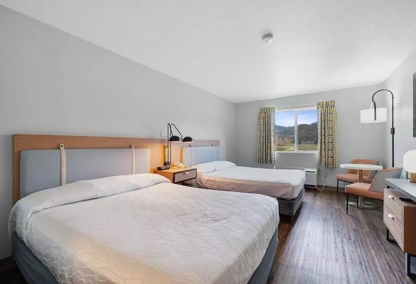 בית מלון כפרי Garibaldi Inn At The Bay