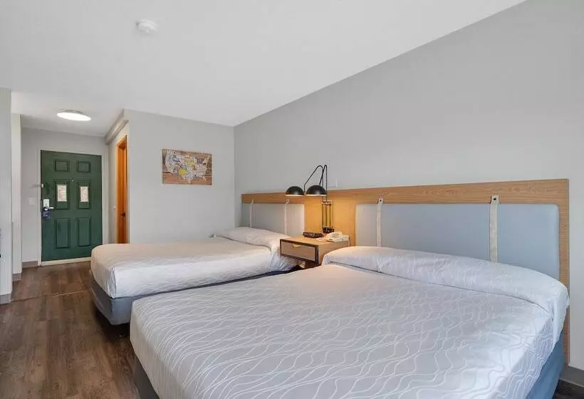 בית מלון כפרי Garibaldi Inn At The Bay