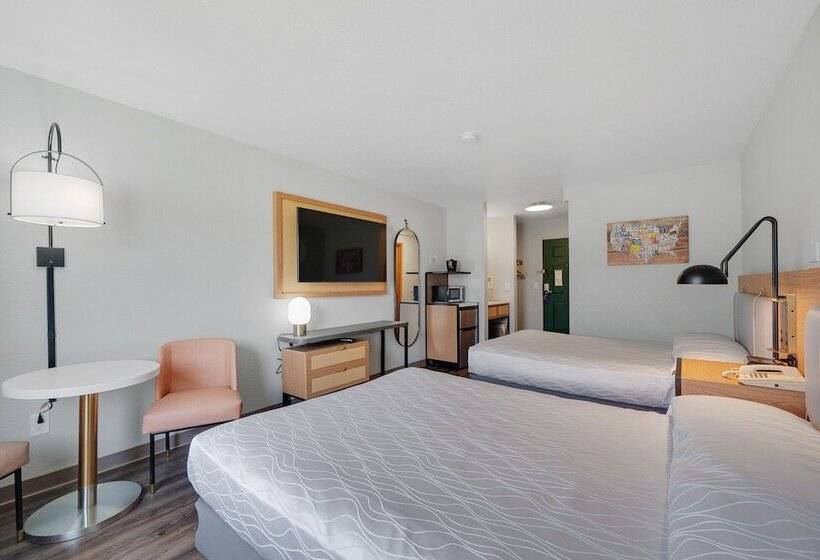 酒店 Garibaldi Inn At The Bay