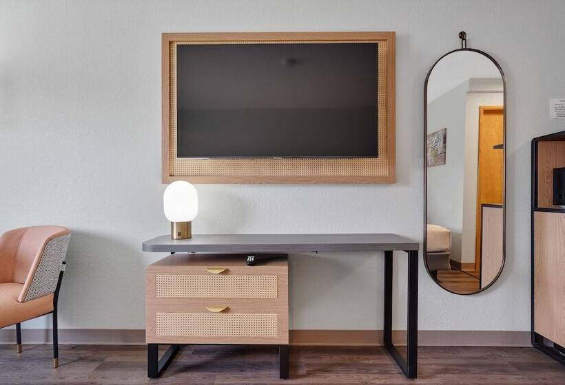 酒店 Garibaldi Inn At The Bay