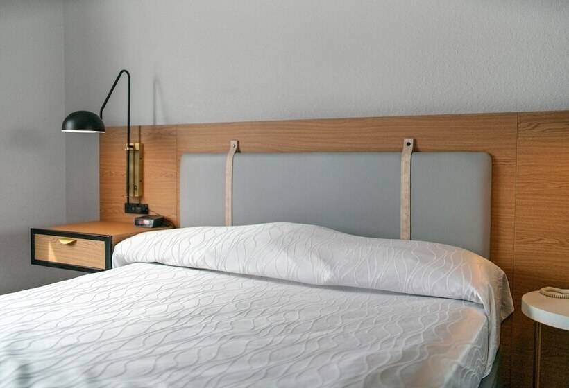 酒店 Garibaldi Inn At The Bay