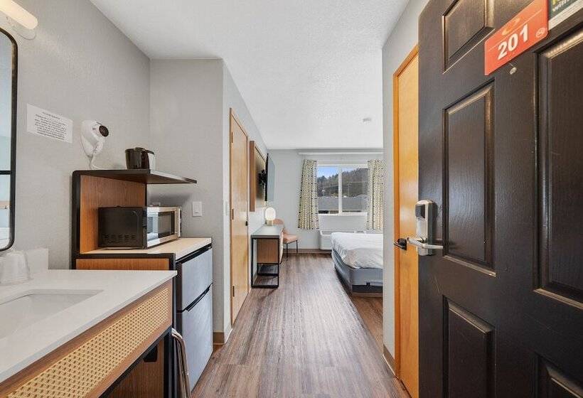 酒店 Garibaldi Inn At The Bay